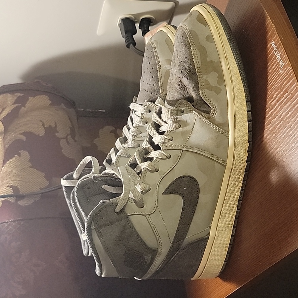 Jordan 1 Retro High 'Camo 3M Wolf Grey'